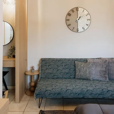 Апартаменты Zoe's Luxury Living