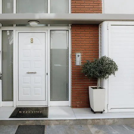 Апартаменты Zoe's Luxury Living