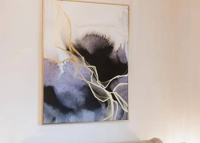 Zoe's Luxury Living * Волос