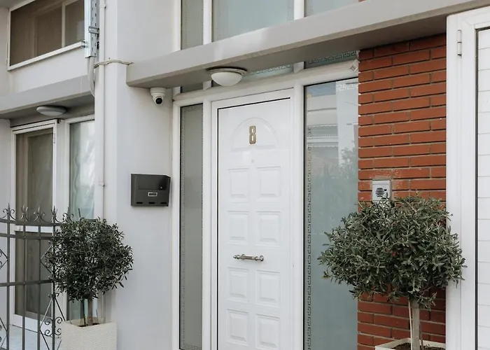 Апартаменты Zoe's Luxury Living